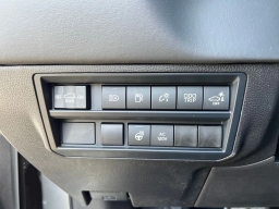 Toyota Sequoia Platinum 4WD (Natl) 2026