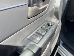 Toyota Sequoia Platinum 4WD (Natl) 2026