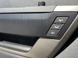 Toyota Sequoia Platinum 4WD (Natl) 2026