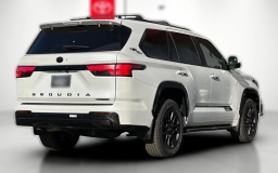 Toyota Sequoia Platinum 4WD (Natl) 2026