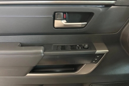 Toyota Sequoia Platinum 4WD (Natl) 2026