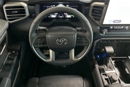 Toyota Sequoia Platinum 4WD (Natl) 2026