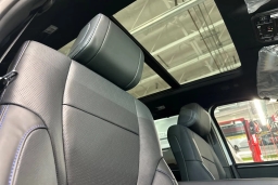 Toyota Sequoia Platinum 4WD (Natl) 2026