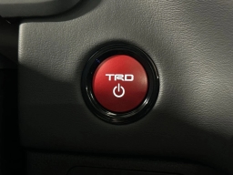 Toyota Sequoia Platinum 4WD (Natl) 2026