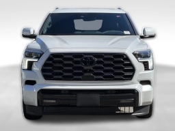 Toyota Sequoia Platinum 4WD (Natl) 2026