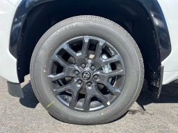 Toyota Sequoia Platinum 4WD (Natl) 2026