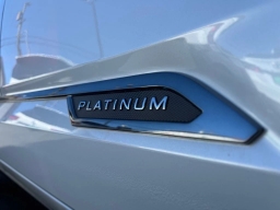 Toyota Sequoia Platinum 4WD (Natl) 2026