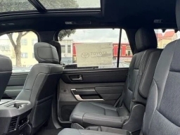 Toyota Sequoia Platinum 4WD (Natl) 2026