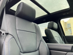 Toyota Sequoia Platinum 4WD (Natl) 2026