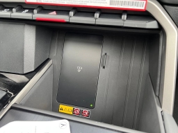 Toyota Sequoia Platinum 4WD (Natl) 2026