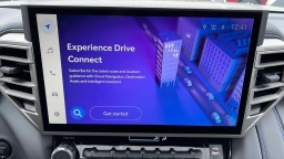 Toyota Sequoia Platinum 4WD (Natl) 2026