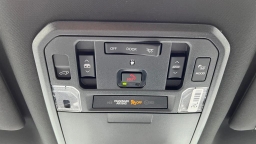 Toyota Sequoia Platinum 4WD (Natl) 2026