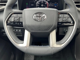 Toyota Sequoia Platinum 4WD (Natl) 2026