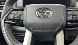 Toyota Sequoia Platinum 4WD (Natl) 2026