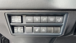 Toyota Sequoia Platinum 4WD (Natl) 2026