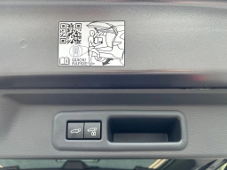 Toyota Sequoia Platinum 4WD (Natl) 2026