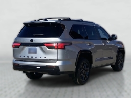 Toyota Sequoia Platinum 4WD (Natl) 2026