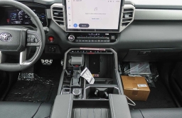 Toyota Sequoia Limited 4WD (Natl) 2026