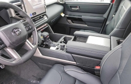 Toyota Sequoia Limited 4WD (Natl) 2026