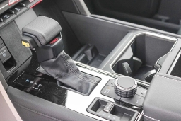 Toyota Sequoia Limited 4WD (Natl) 2026