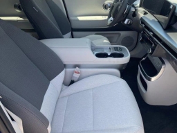 Hyundai IONIQ 9 SE AWD 2026