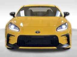 Toyota GR86 Yuzu Edition Manual (Natl) 2026