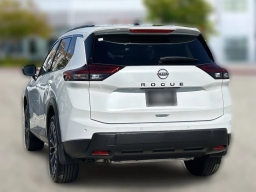 Nissan Rogue Dark Armor FWD 2026