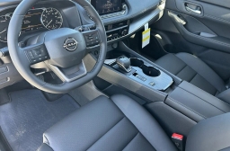 Nissan Rogue Dark Armor FWD 2026