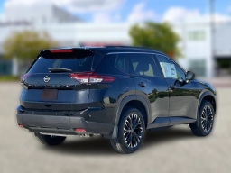 Nissan Rogue Dark Armor FWD 2026