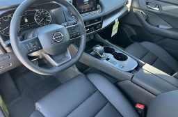 Nissan Rogue Dark Armor FWD 2026