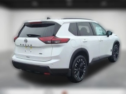 Nissan Rogue Dark Armor AWD 2026