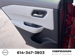 Nissan Rogue Dark Armor AWD 2026