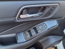 Nissan Rogue Platinum AWD 2026