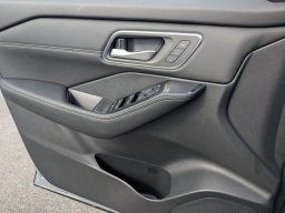 Nissan Rogue Platinum AWD 2026