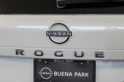 Nissan Rogue Platinum AWD 2026