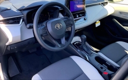 Toyota Corolla LE CVT (Natl) 2026