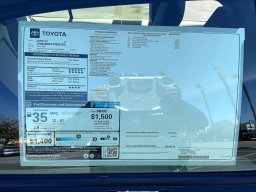 Toyota Corolla LE CVT (Natl) 2026