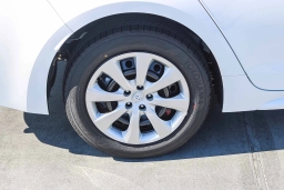 Toyota Corolla Hybrid LE FWD (Natl) 2026