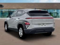 Hyundai Kona SE FWD 2026