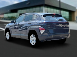 Hyundai Kona SE FWD 2026