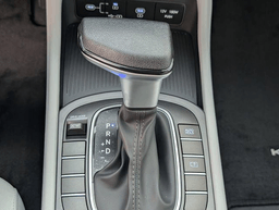 Hyundai Kona SE FWD 2026