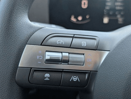 Hyundai Kona SE FWD 2026