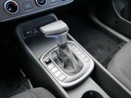 Hyundai Kona SE AWD 2026