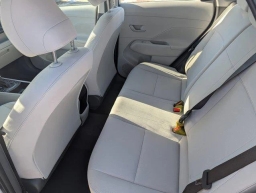 Hyundai Kona SE AWD 2026