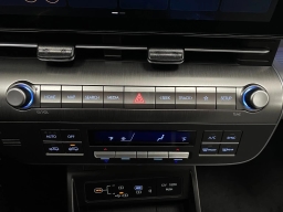 Hyundai Kona SEL Premium AWD 2026