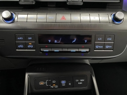 Hyundai Kona SEL Premium AWD 2026