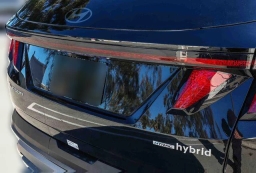 Hyundai Tucson Hybrid SEL AWD 2026