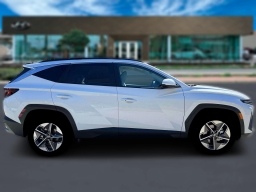 Hyundai Tucson Hybrid SEL AWD 2026