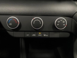 Hyundai Elantra SE IVT 2026