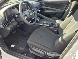 Hyundai Elantra SE IVT 2026